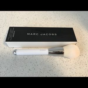 Marc Jacobs Makeup - Marc Jacobs The Bronze - Bronzer Brush No. 12 Marc Jacobs Makeup - Marc Jacobs The Bronze - Bronzer Brush No. 12